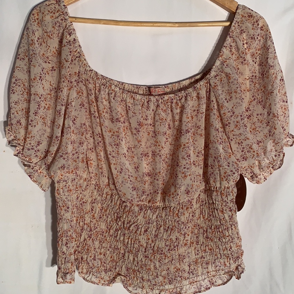 NWT Rabbit Rose Floral Puff Sleeve Spring Blouse - Picture 4 of 8